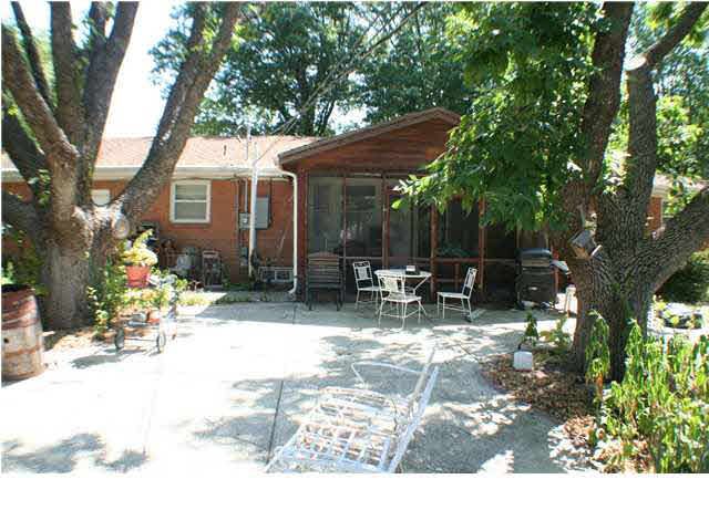 1621 Sunset Dr, Augusta, KS 67010