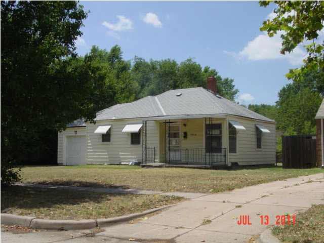 2414 Menlo St, Wichita, KS 67211