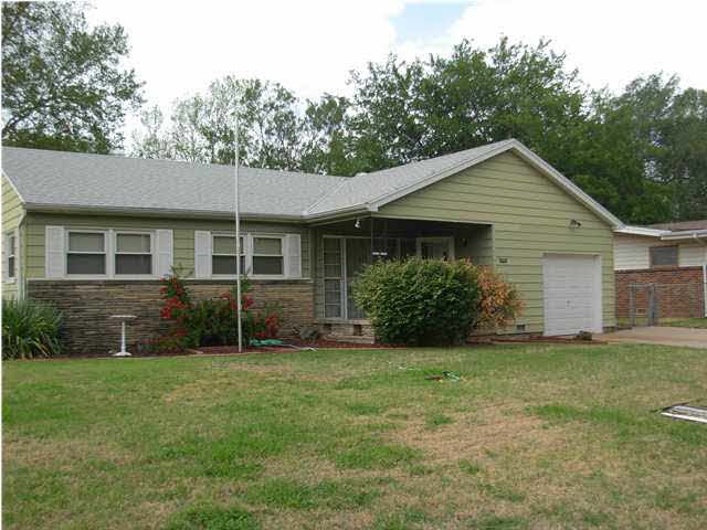 2231 W 25th St, Wichita, KS 67204