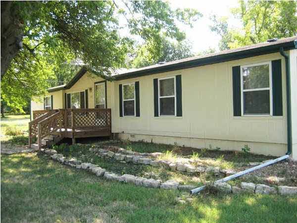 117 E 8th, Douglass, KS 67039