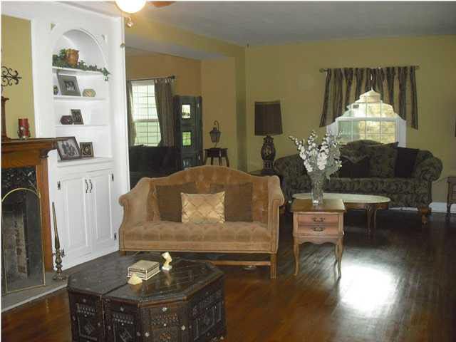 1113 E 10th, Winfield, KS 67156
