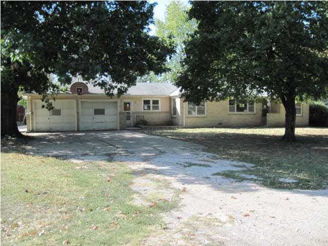 3517 E Craig, Wichita, KS 67216