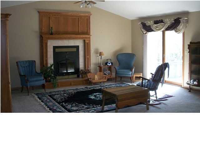 3207 Red Fox, Newton, KS 67114