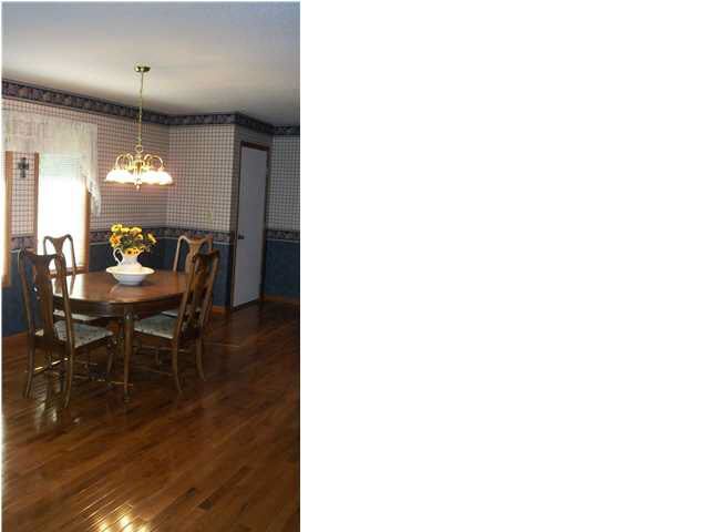 3207 Red Fox, Newton, KS 67114