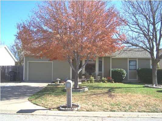 6102 Juno Ct, Wichita, KS 67215