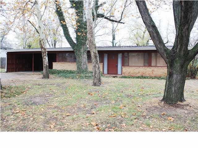 760 N Brownthrush, Wichita, KS 67212