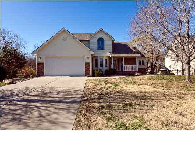 401 N Valley Stream Dr, Derby, KS 67037