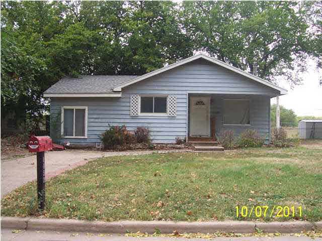 1050 E Evanston, Park City, KS 67219