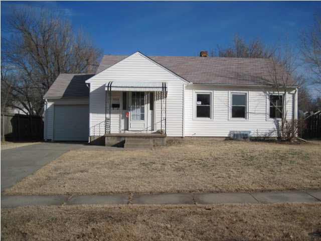808 N Pinecrest, Wichita, KS 67208