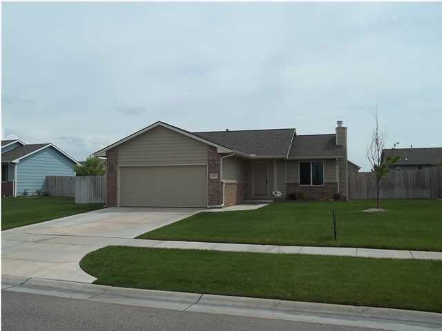 2517 E Casey Dr, Goddard, KS 67052