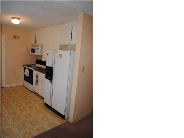 2307 S Pinecrest, Wichita, KS 67218