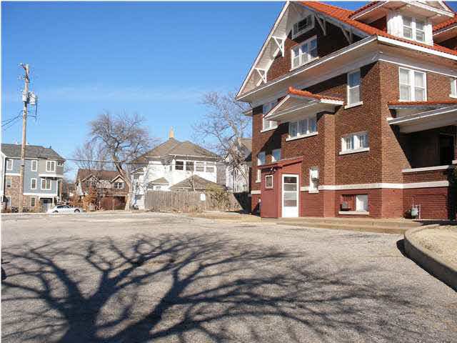 3420 E Douglas, Wichita, KS 67218