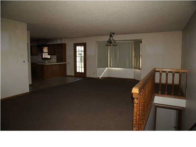 2126 Capri, Wichita, KS 67207