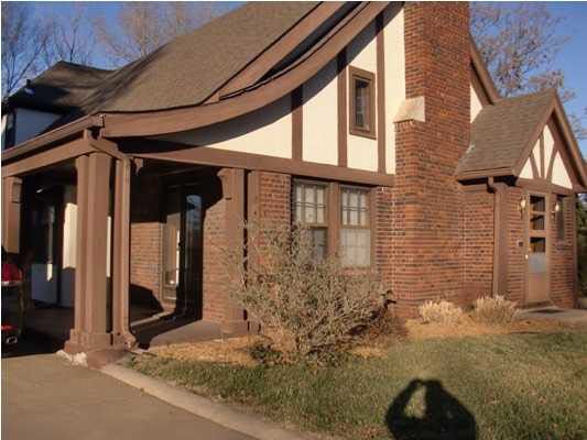 3906 E Longview, Wichita, KS 67218