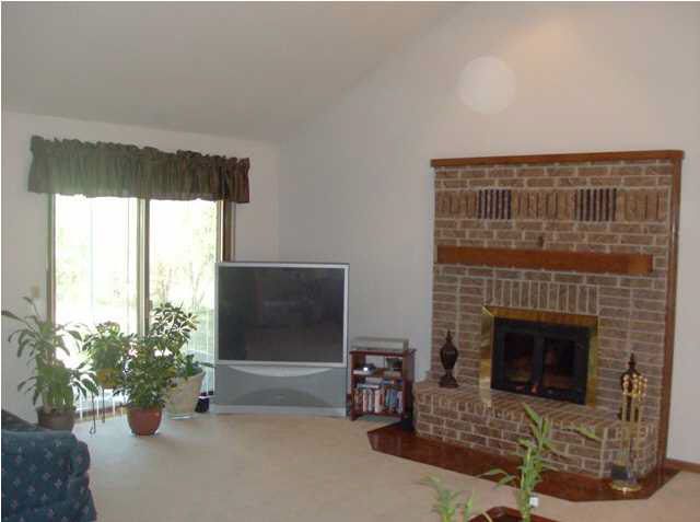 10215 E June Dr, Derby, KS 67037