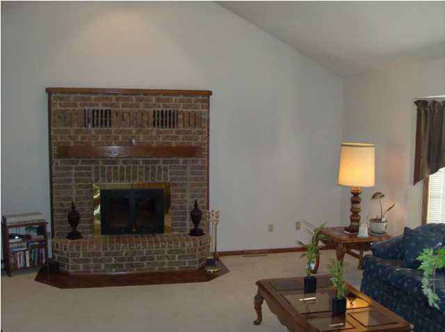 10215 E June Dr, Derby, KS 67037