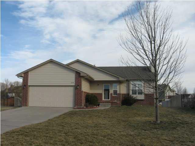 2130 E St Andrews Ct, Goddard, KS 67052