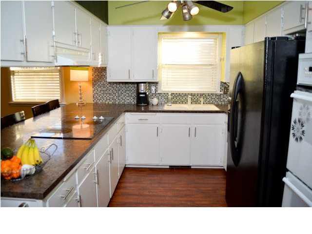 5601 E Memphis, Bel Aire, KS 67220