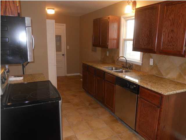 612 S Queen, Maize, KS 67101