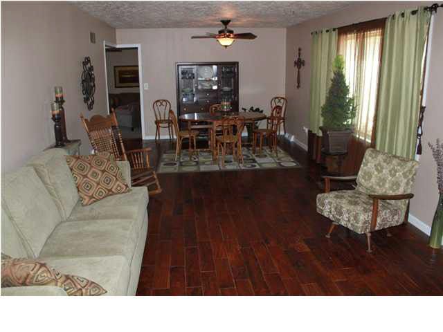 121 S 4th, Clearwater, KS 67026