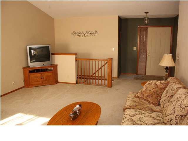 227 N Ridgefield Cir, Andover, KS 67002