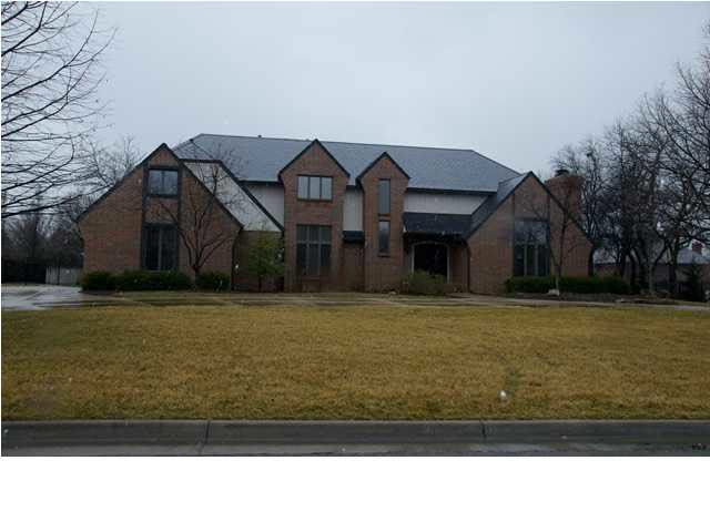 8911 E Summerfield St, Wichita, KS 67206