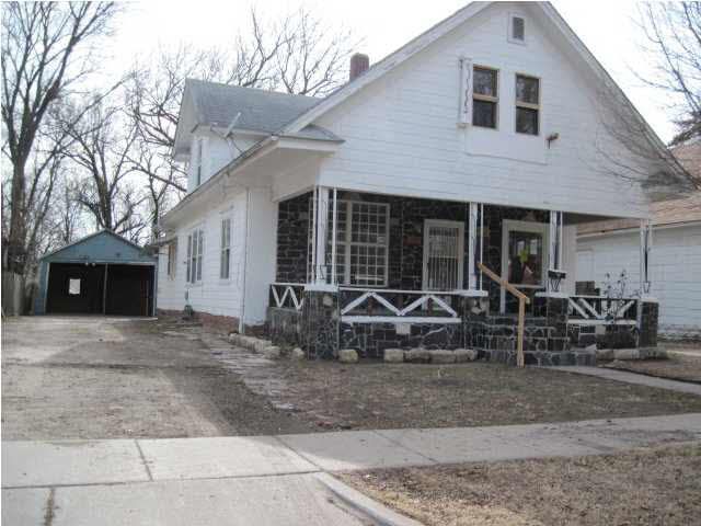 2505 E 2nd St N, Wichita, KS 67214