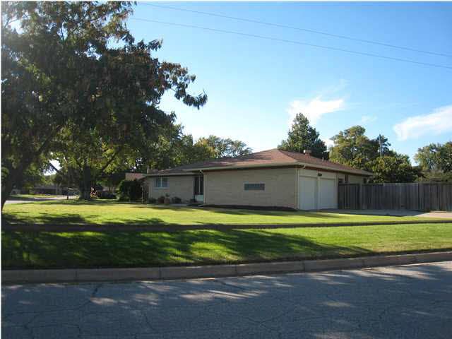 2706 W 16th, Wichita, KS 67203