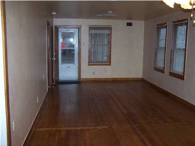 501 E 10th, Newton, KS 67114