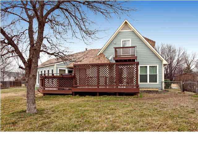 413 W Williamsburg Ct, Andover, KS 67002