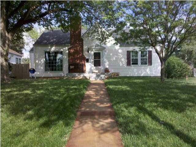 402 N Harding, Wichita, KS 67208