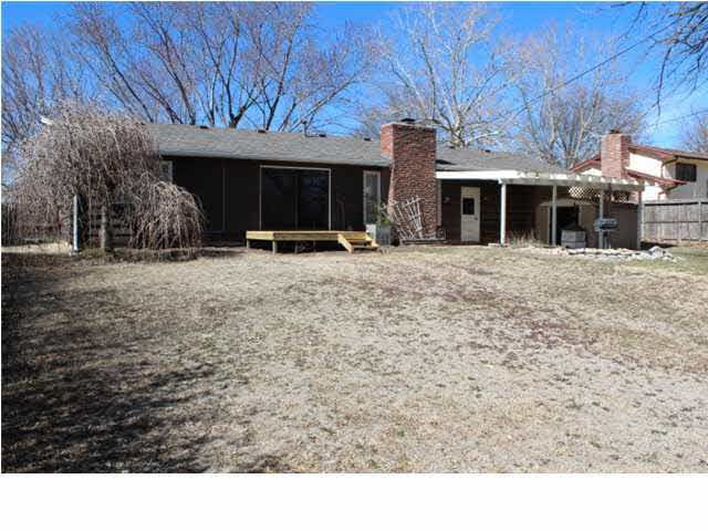 712 N Farmington, Derby, KS 67037
