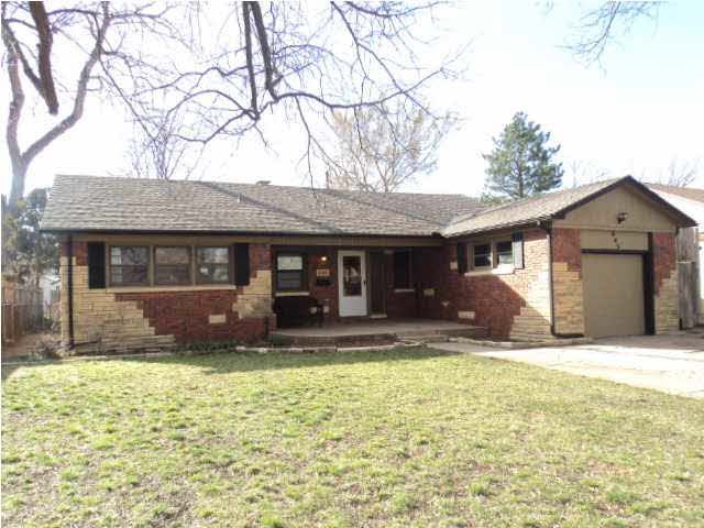645 S Courtleigh St, Wichita, KS 67218
