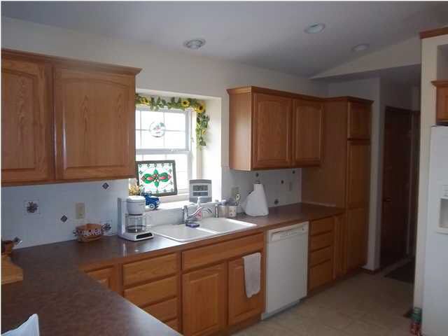 310 S Wayne Ave, Haysville, KS 67060