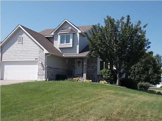 200 N Valley Stream Ct, Derby, KS 67037