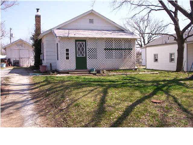 312 N Sturges St, Potwin, KS 67123