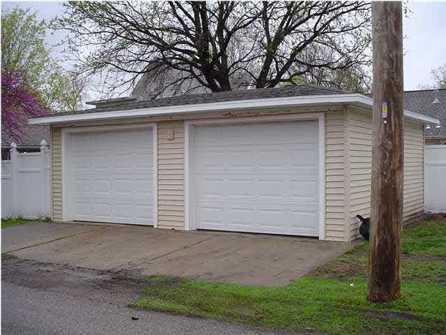 821 E 9th, Winfield, KS 67156