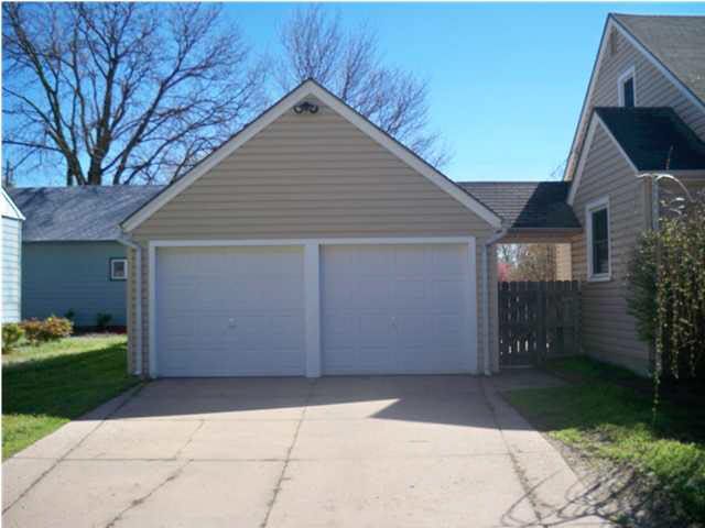 404 N Duncan, Newton, KS 67114
