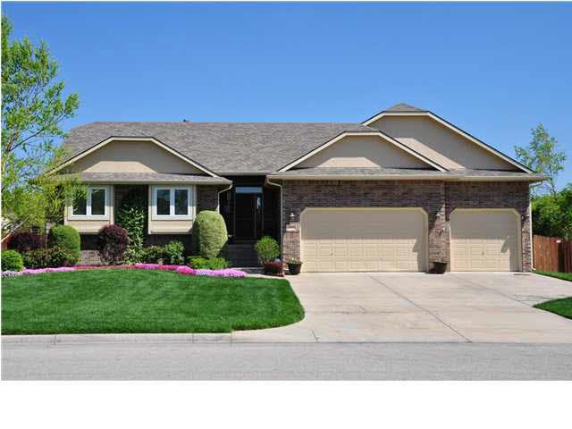 611 W Douglas, Andover, KS 67002