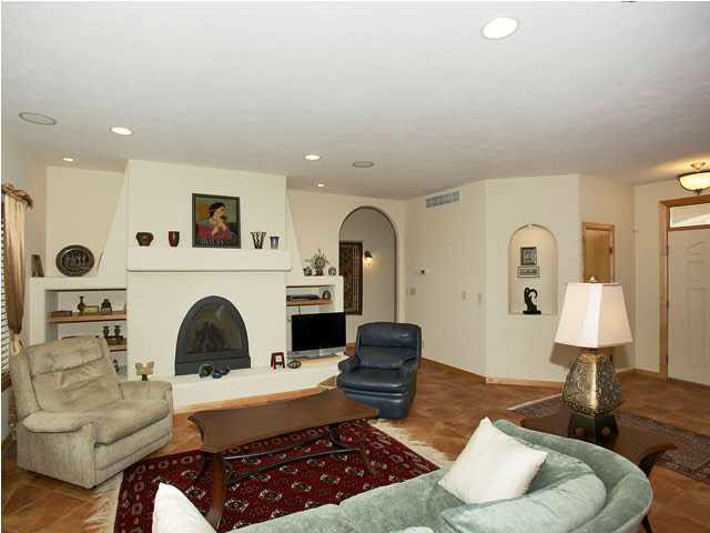 10206 E 19th St, Wichita, KS 67206