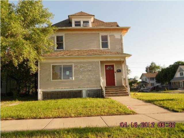 201 E 1st, Newton, KS 67114