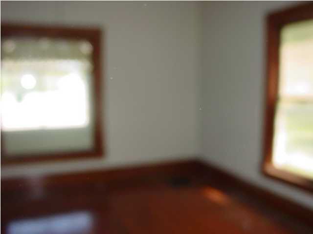 201 E 1st, Newton, KS 67114