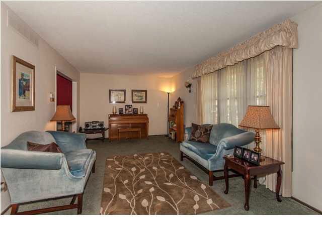 1213 Dry Creek, Derby, KS 67037