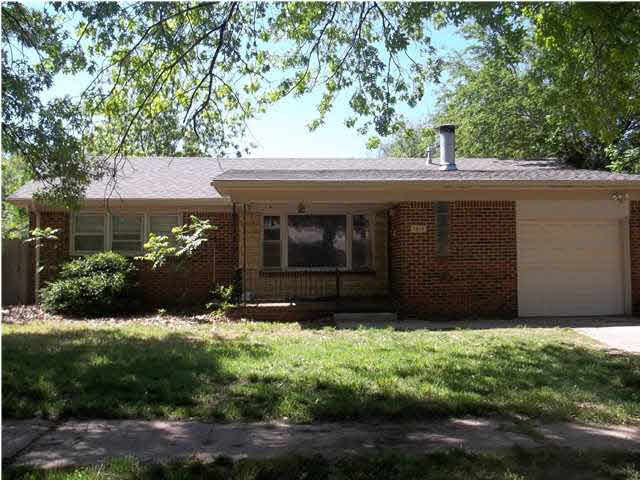 7615 E Clay, Wichita, KS 67207