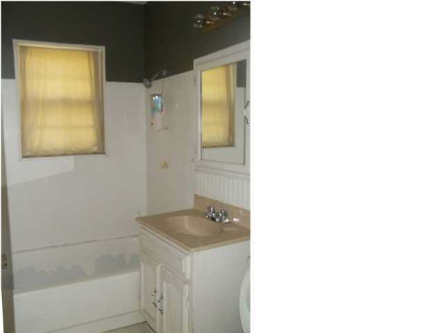 7615 E Clay, Wichita, KS 67207