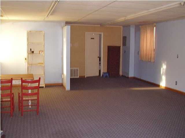 124 W 6th, Newton, KS 67114