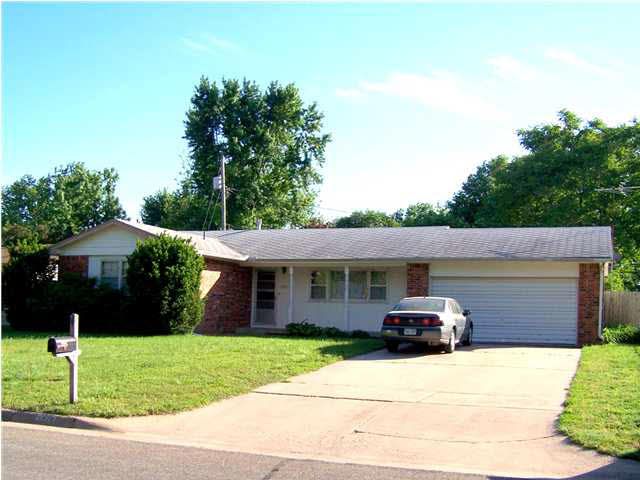 1215 N Joann, Mulvane, KS 67110