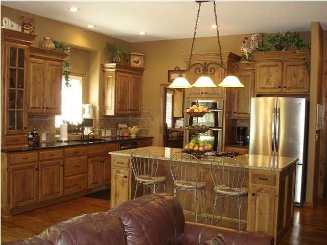 1748 S Cascade Point, Andover, KS 67002