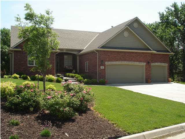 1748 S Cascade Point, Andover, KS 67002