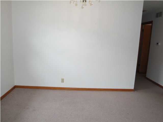 5925 E Clarendon, Bel Aire, KS 67220